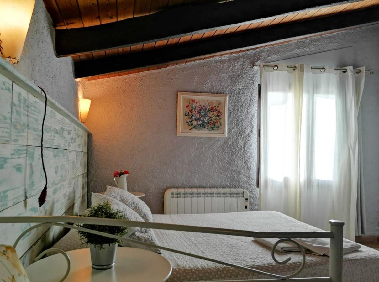 Can Janot Villa Olot Eksteriør billede